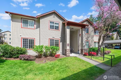 25025 SE Klahanie Blvd #H101, Issaquah, WA 98029