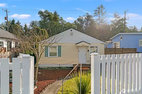 9029 8th Ave SW, Seattle, WA 98106
