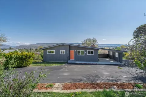 1209 S Hills Dr, Wenatchee, WA 98801
