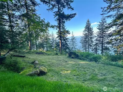 2700 Raccoon Point Rd, Orcas Island, WA 98245