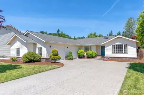 2055 Statesman Dr, Woodland, WA 98674