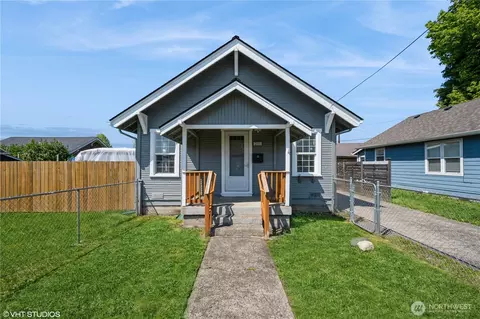 211 Yew St, Centralia, WA 98531
