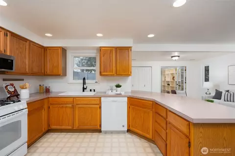 19016 101st Pl NE, Bothell, WA 98011 photo 13
