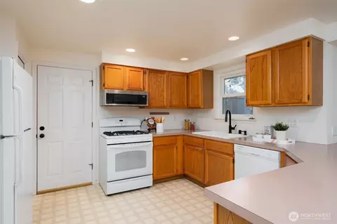 19016 101st Pl NE, Bothell, WA 98011 photo 12