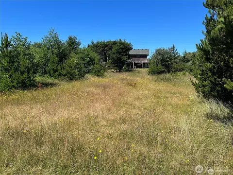 34915 I Pl, Ocean Park, WA 98640