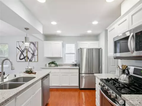 Kitchen - 14103 41st Ave SE, Mill Creek, WA 98012 photo 2 of 3