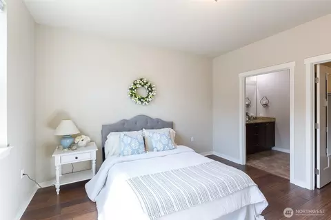 Bedroom - 100 Pinehurst Loop, Sequim, WA 98382 photo 2 of 6
