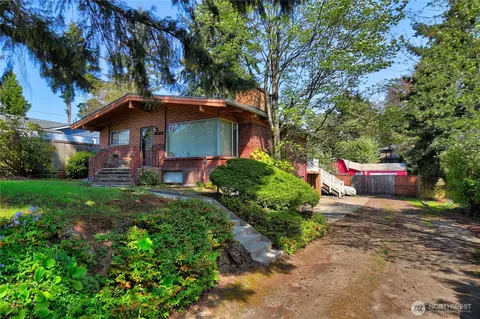 13936 4th Ave SW, Burien, WA 98166