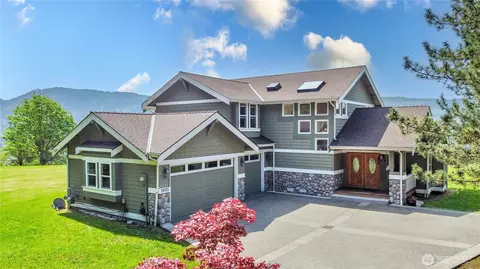 5905 229th Ave SE, Issaquah, WA 98029