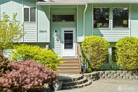 22415 Sunridge Way NE, Poulsbo, WA 98370