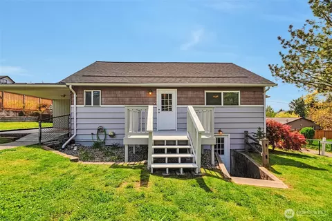 32030 Morgan Dr, Black Diamond, WA 98010