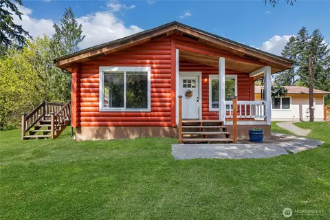 8505 356th St S, Mckenna, WA 98558