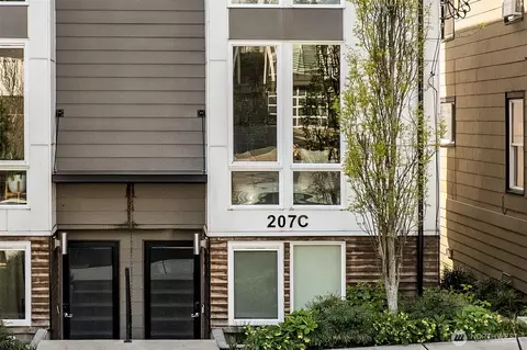 207 16th Ave #C, Seattle, WA 98122