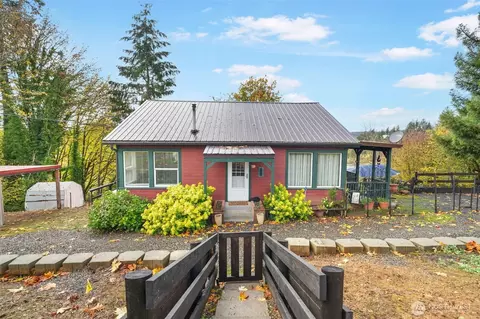 711 NE 2nd St, Winlock, WA 98596