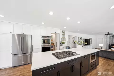 Kitchen - 44704 228th Ave SE, Enumclaw, WA 98022 photo 5 of 5