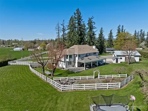 Exterior - 44704 228th Ave SE, Enumclaw, WA 98022 photo 3 of 8
