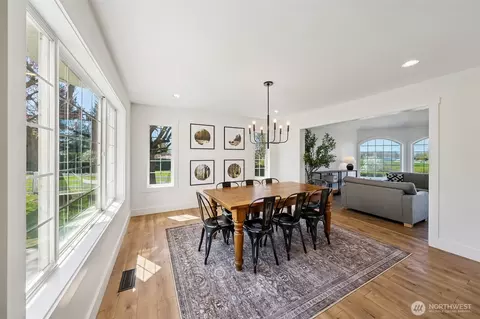 Dining - 44704 228th Ave SE, Enumclaw, WA 98022 photo 1 of 2