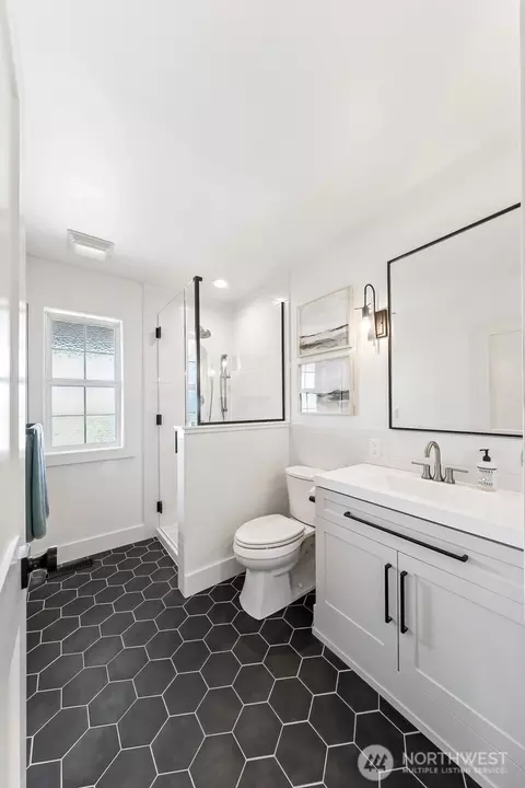 Bath - 44704 228th Ave SE, Enumclaw, WA 98022 photo 1 of 3