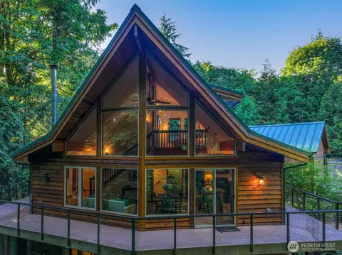 10860 Warren Rd NW, Silverdale, WA 98383