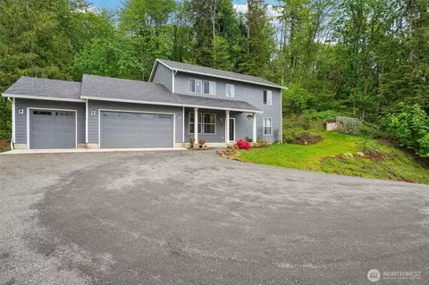 250 Sylvan Way, Longview, WA 98632