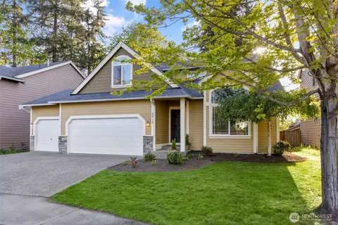 6713 SE 5th St, Renton, WA 98059