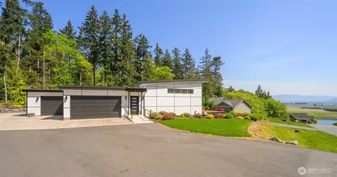11183 Sahalie Rd, La Conner, WA 98257