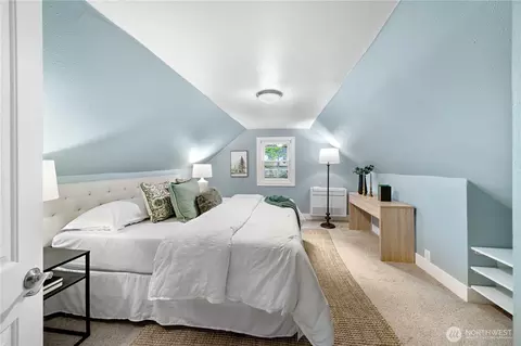 Bedroom - 2423 Everett Ave E, Seattle, WA 98102 photo 1 of 3