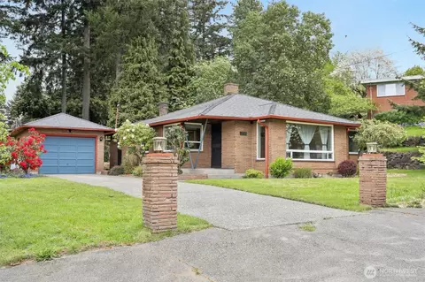 238 S 197th St, Des Moines, WA 98148