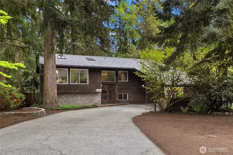 16651 SE 17th St, Bellevue, WA 98008