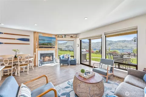 100 Lake Chelan Shores Dr #17-2, Chelan, WA 98816