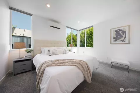 Bedroom - 214 25th Ave E #A, Seattle, WA 98112 photo 1 of 2