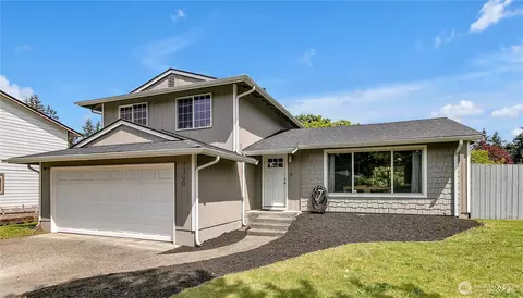 1300 Rhododendron Ct NE, Olympia, WA 98516