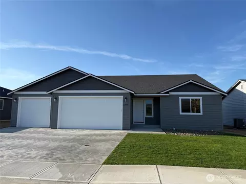 2396 Noah St SE, East Wenatchee, WA 98802