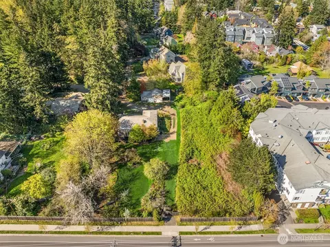 204 Wyatt Way NW, Bainbridge Island, WA 98110
