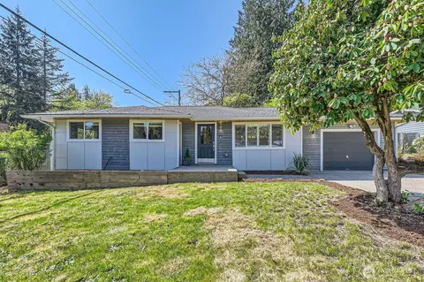 Exterior - 11130 3rd Pl SE, Everett, WA 98208 photo 3 of 11