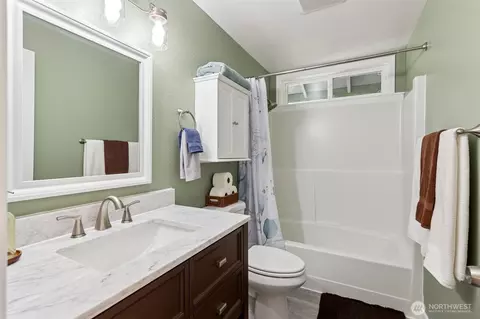 Bath - 2016 286th St E, Roy, WA 98580 photo 1 of 3
