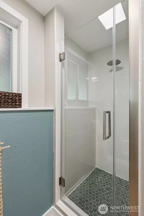 Bath - 2016 286th St E, Roy, WA 98580 photo 3 of 3