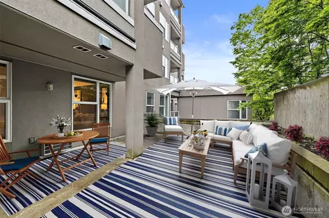4343 Roosevelt Way NE #204, Seattle, WA 98105