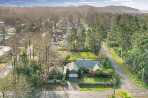 1108 37th Pl, Seaview, WA 98644