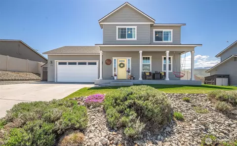 2220 Treat St SE, East Wenatchee, WA 98802