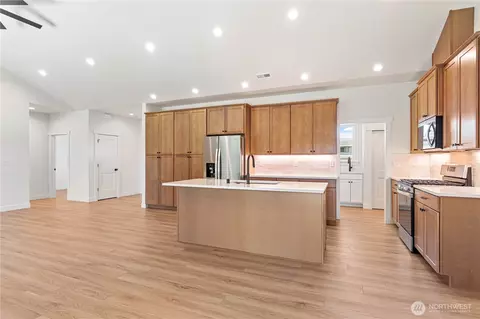 Kitchen - 1200 E Georgia Ln, Everson, WA 98247 photo 1 of 4