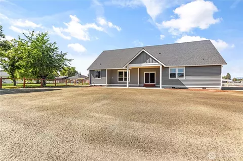 Exterior - 1200 E Georgia Ln, Everson, WA 98247 photo 7 of 8