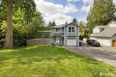 22195 Sea Vis NE, Poulsbo, WA 98370