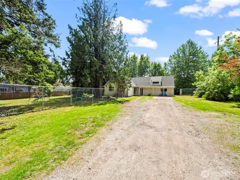 1720 80th St E, Tacoma, WA 98404