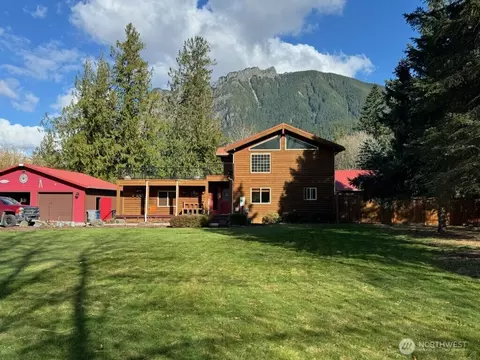 424 Ogle Ave NE, North Bend, WA 98045