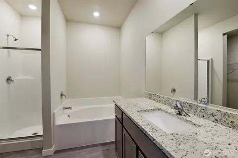 Bath - 8512 13th Ave E, Tacoma, WA 98445 photo 1 of 3