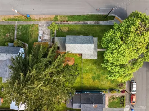 View/Area - 2402 Cleveland Ave, Everett, WA 98201 photo 1 of 4