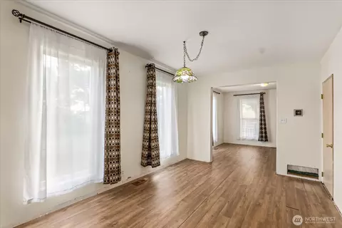 Living - 2402 Cleveland Ave, Everett, WA 98201 photo 6 of 6