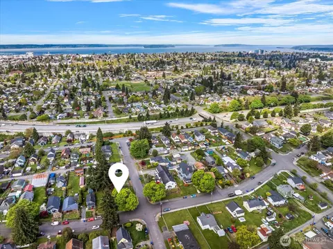 View/Area - 2402 Cleveland Ave, Everett, WA 98201 photo 2 of 4
