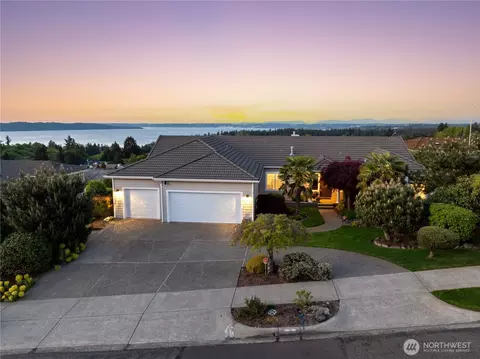 1877 Parkview Dr NE, Tacoma, WA 98422